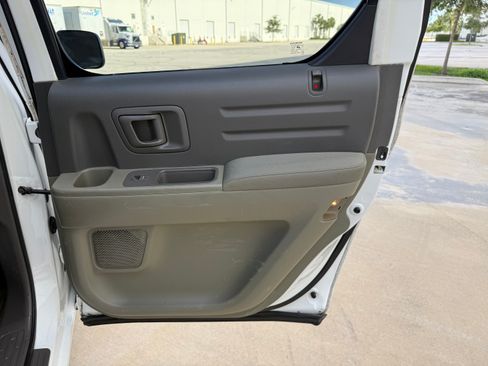 Used 2006 Honda Ridgeline RT image 71