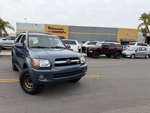 Used 2005 Toyota Sequoia Limited image 1