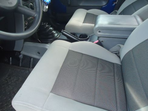 Used 2010 Jeep Wrangler Sport image 11