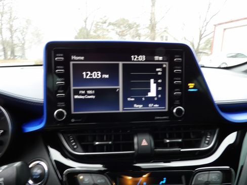 Used 2020 Toyota C-HR XLE image 9