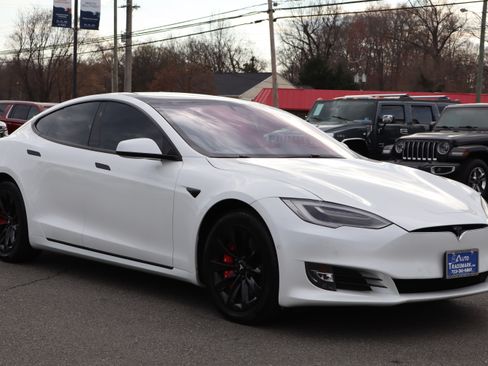 Used 2019 Tesla Model S 100D image 11