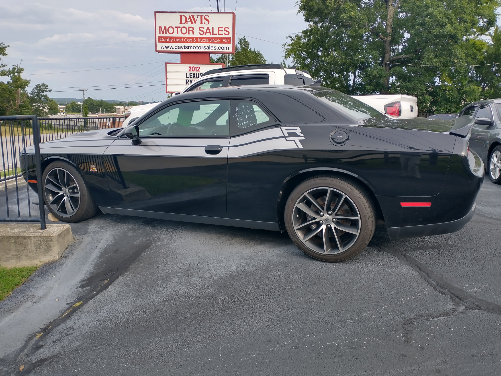 Used 2018 Dodge Challenger Scat Pack RWD image 1
