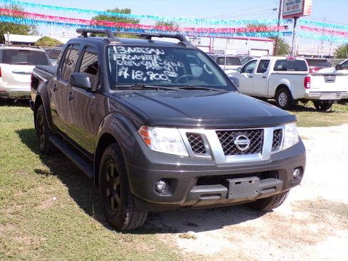 Used 2013 Nissan Frontier PRO-4X image 5
