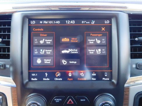 Used 2018 RAM 1500 Laramie image 20