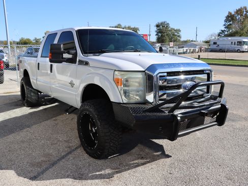 Used 2015 Ford F250 XLT image 4