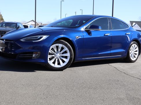 Used 2018 Tesla Model S 100D image 3
