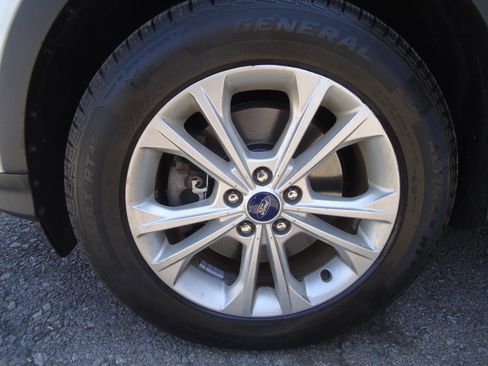 Used 2018 Ford Escape 4WD SE image 18