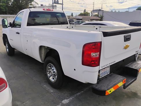Used 2008 Chevrolet Silverado 2500 2WD Regular Cab image 4