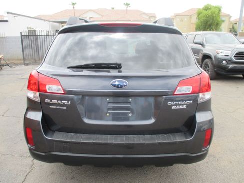Used 2010 Subaru Outback 2.5i Premium AWD/4WD image 7