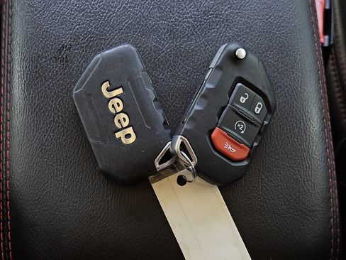 Used 2021 Jeep Gladiator Rubicon image 32