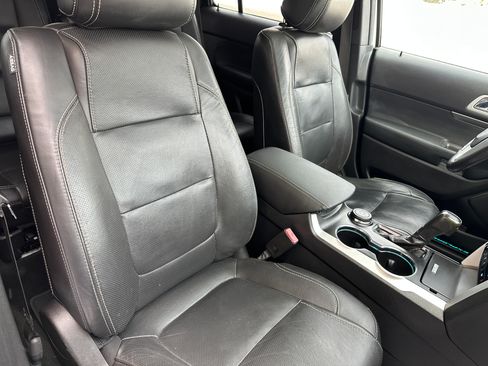 Used 2015 Ford Explorer Sport image 14