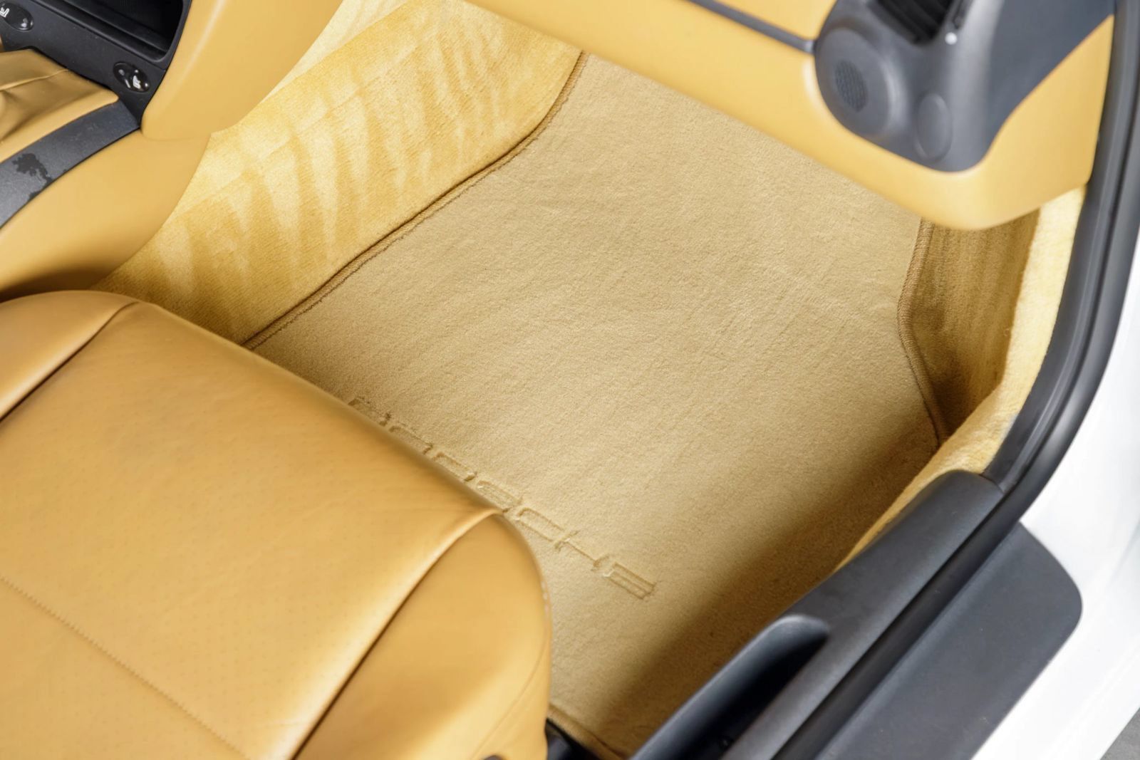 Used 1999 Porsche 911 Carrera image 93