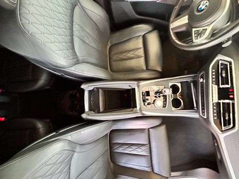 Used 2020 BMW X7 M50i image 12