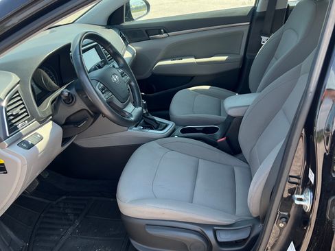 Used 2018 Hyundai Elantra Sedan FWD image 9