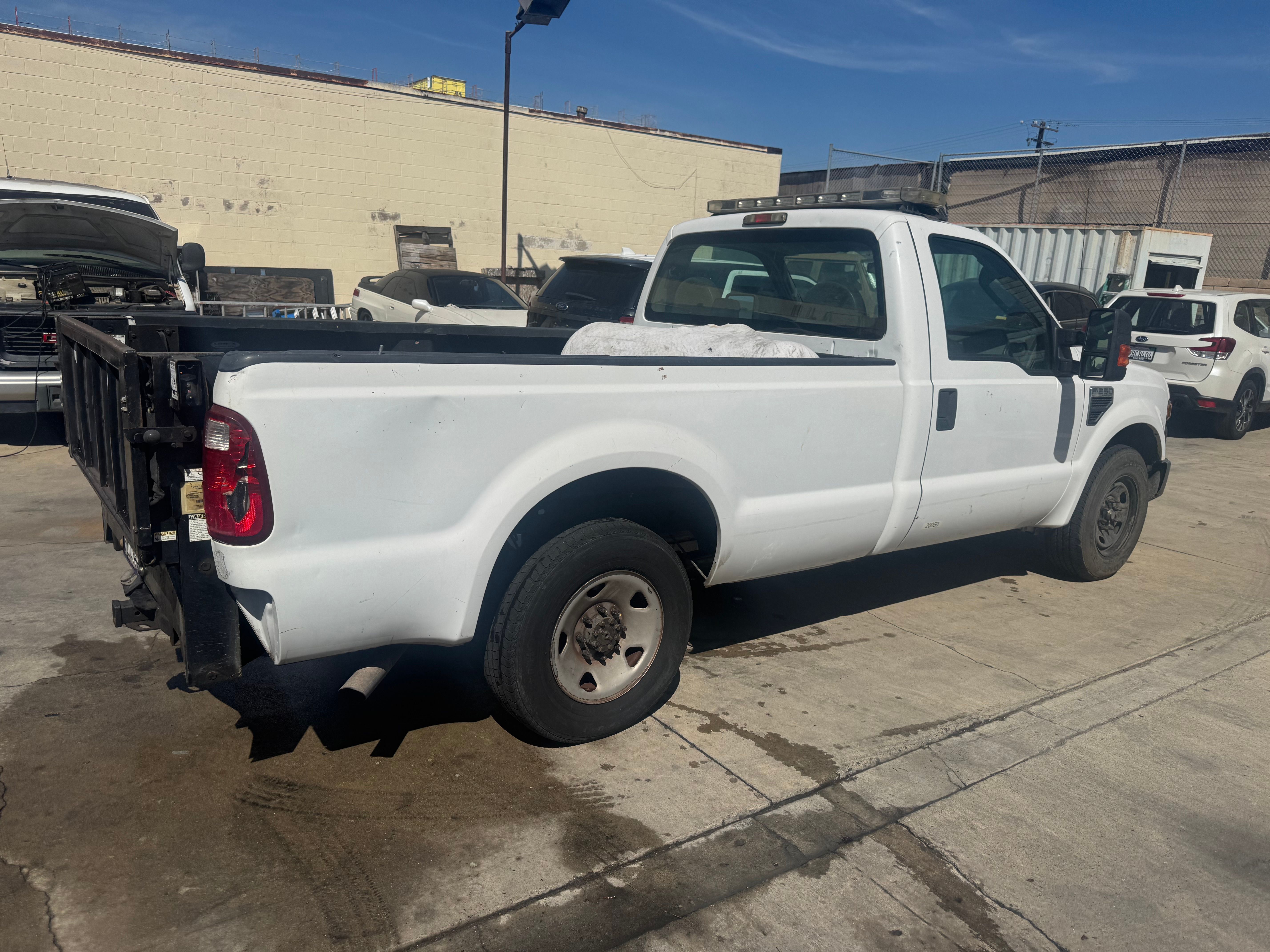Used 2010 Ford F250 2WD Regular Cab Super Duty image 4