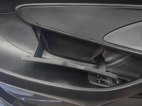 Used 2020 McLaren 570S image 76