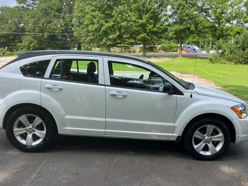 Used 2011 Dodge Caliber Mainstreet FWD image 4