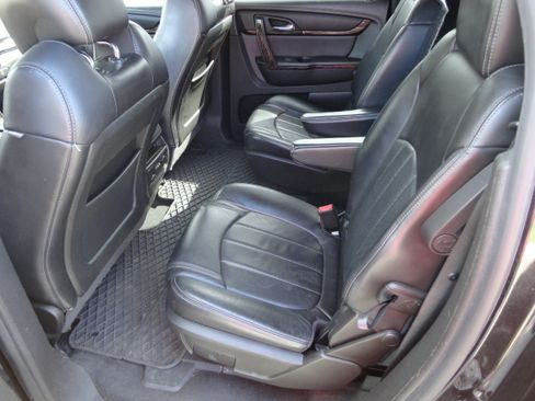 Used 2013 GMC Acadia AWD Denali image 9