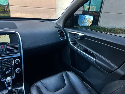 Used 2015 Volvo XC60 T5 Platinum image 30