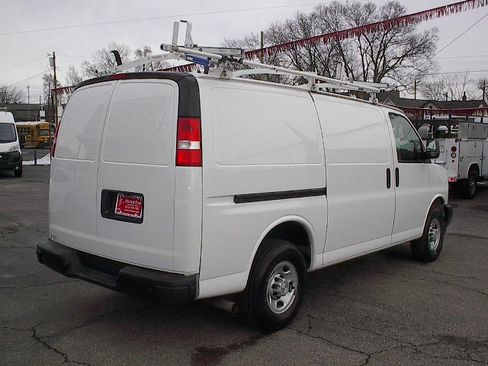 Used 2021 Chevrolet Express 2500 image 4