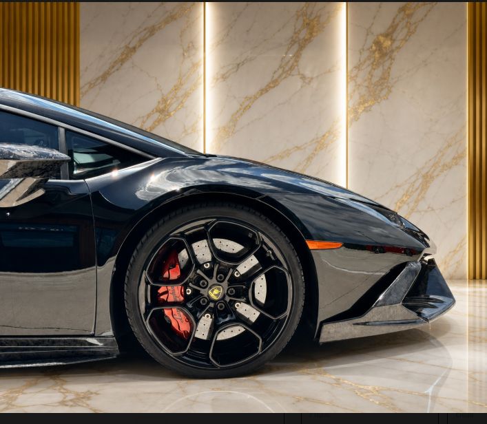 Used 2016 Lamborghini Huracan LP 610-4 Spyder AWD/4WD image 4