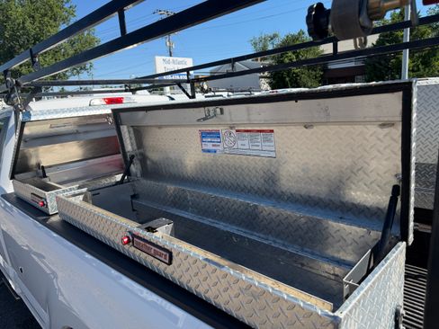 Used 2017 Ford F250 2WD Regular Cab Super Duty image 8