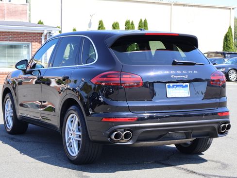 Used 2016 Porsche Cayenne S image 5