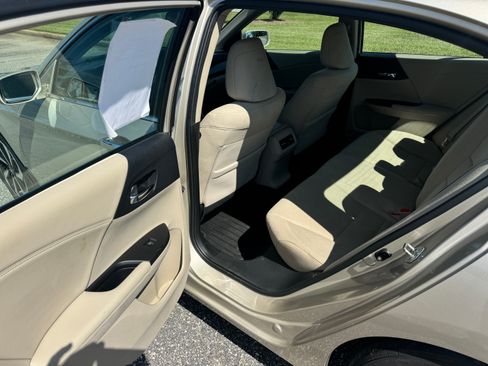 Used 2016 Honda Accord EX image 14