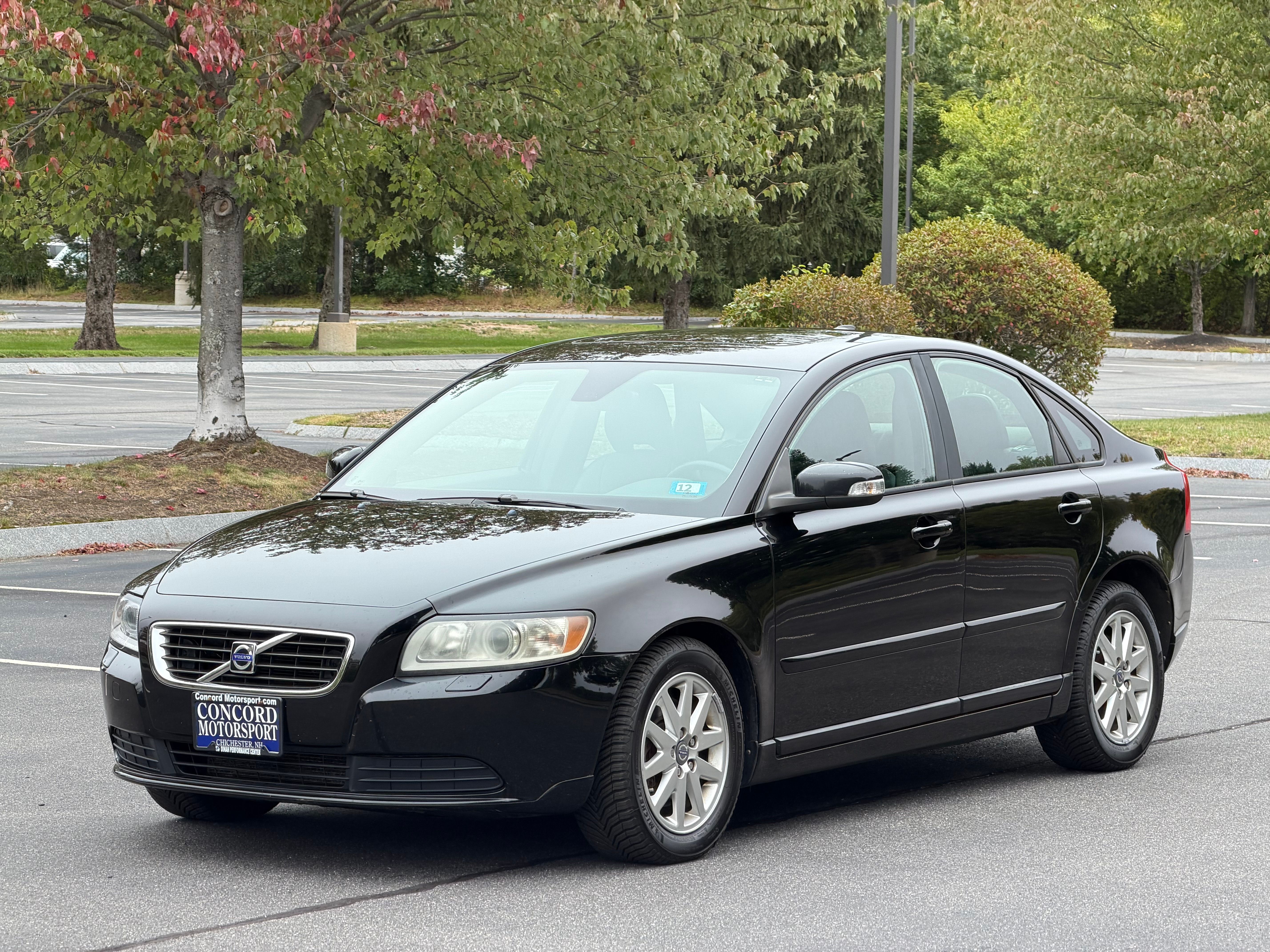 Used 2009 Volvo S40 2.4i FWD image 1