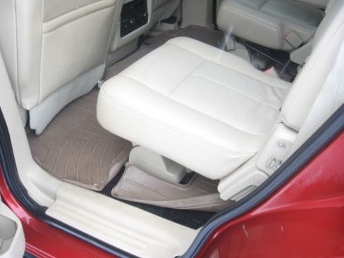 Used 2015 Ford Expedition XLT image 7