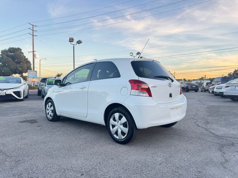 Used 2009 Toyota Yaris image 4