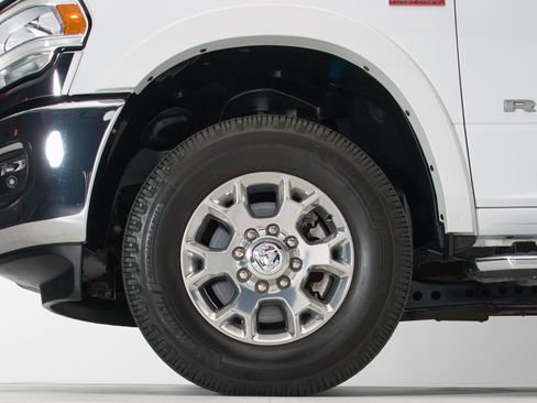 Used 2020 RAM 2500 4x4 Crew Cab Laramie image 4