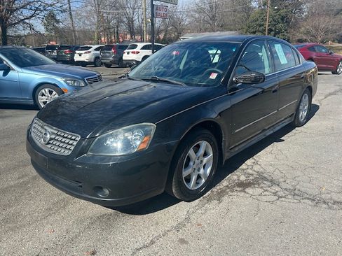 Used 2005 Nissan Altima 2.5 SL image 1