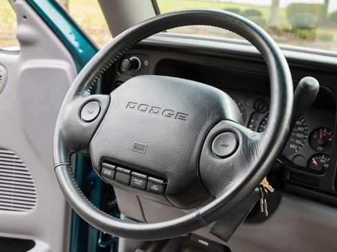 Used 1996 Dodge Ram 2500 Truck SLT image 24