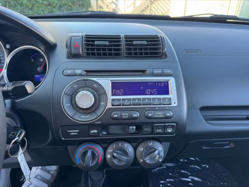 Used 2007 Honda Fit Sport image 37