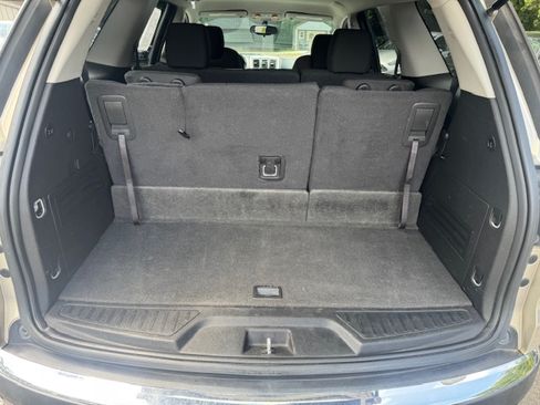 Used 2012 GMC Acadia SL image 6