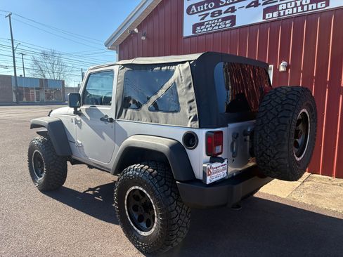 Used 2011 Jeep Wrangler Sport image 6