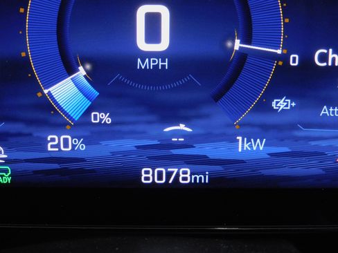 Used 2025 Chevrolet Equinox EV LT image 28