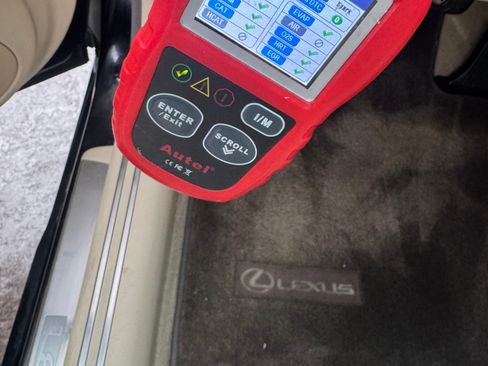 Used 2011 Lexus LS 460 image 10