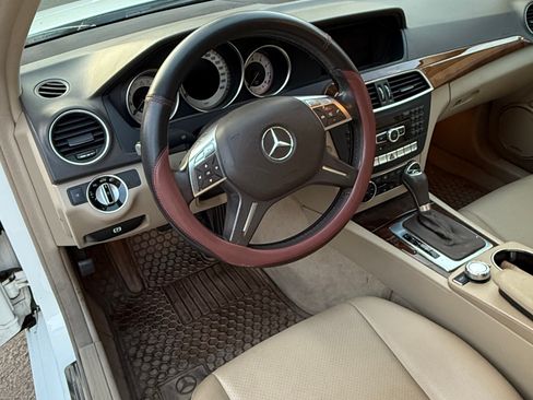 Used 2013 Mercedes-Benz C 250 image 15