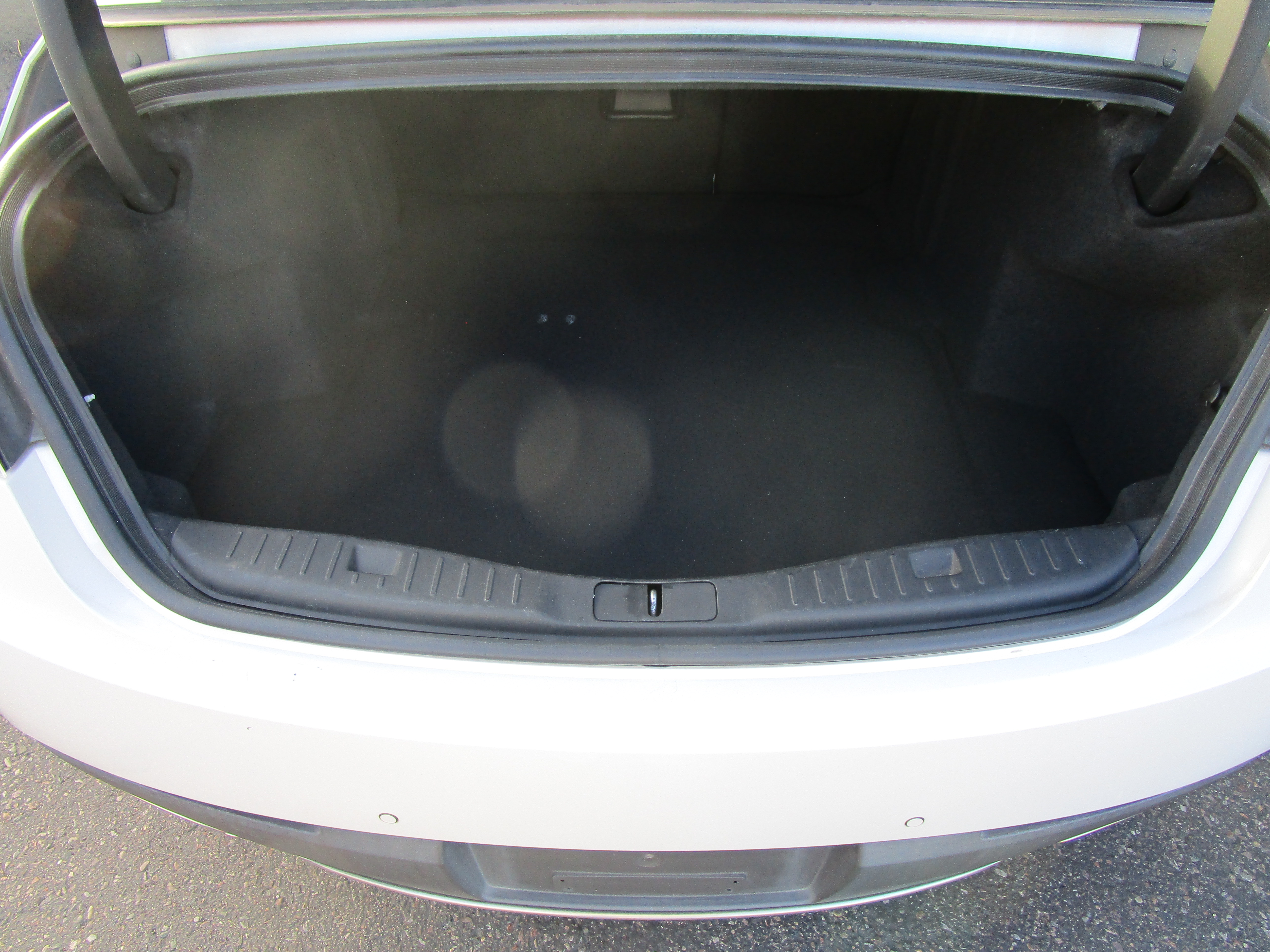 Used 2017 Lincoln MKZ Reserve FWD image 18