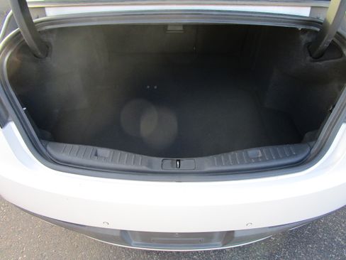 Used 2017 Lincoln MKZ Reserve image 18