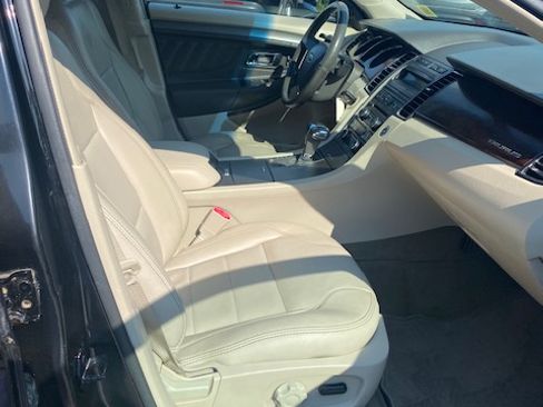 Used 2012 Ford Taurus SEL FWD image 12