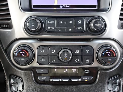 Used 2018 Chevrolet Suburban Premier image 19