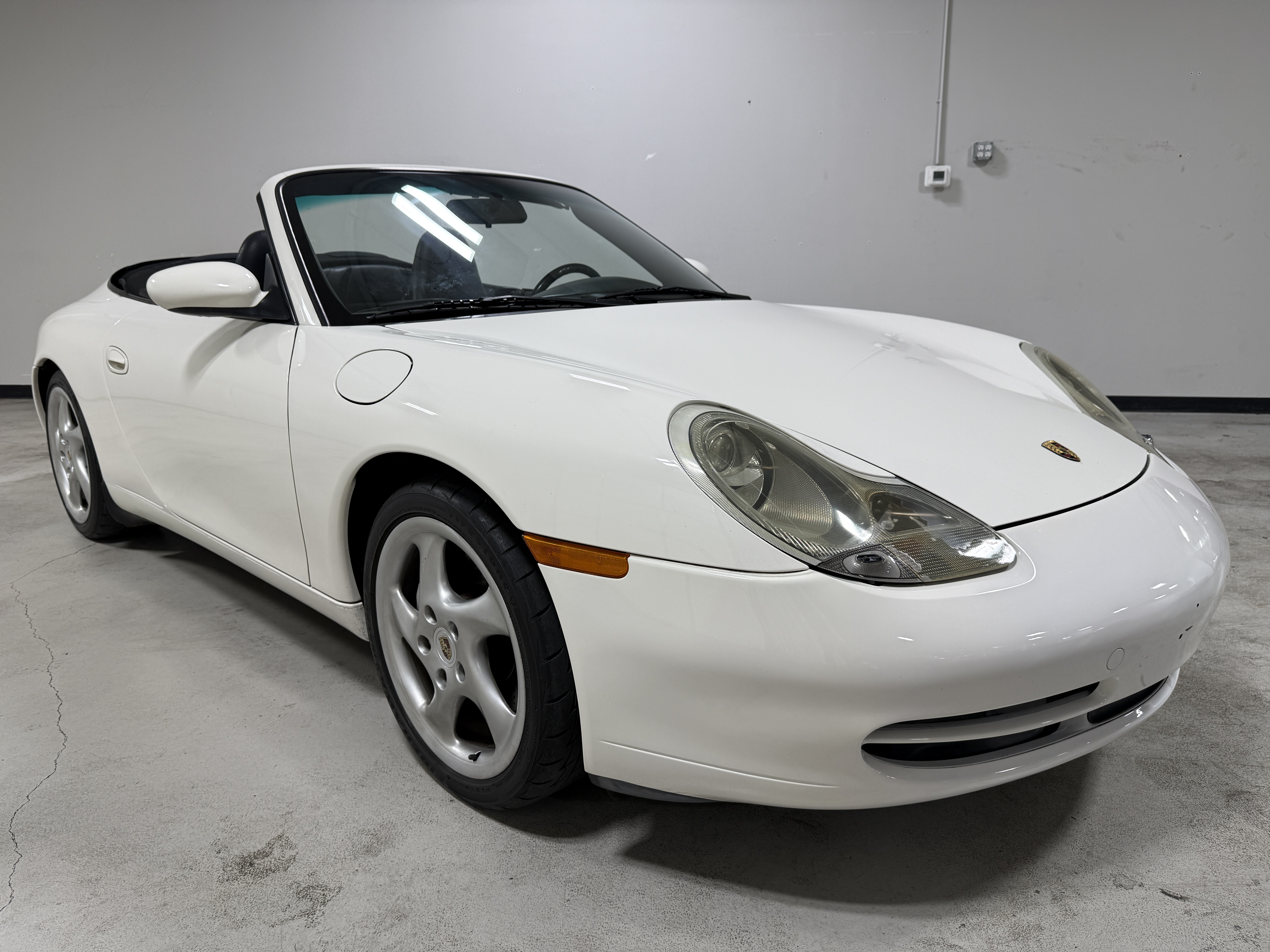 Used 2001 Porsche 911 Carrera 4 Cabriolet AWD/4WD image 1