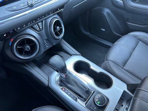 Used 2023 Chevrolet Blazer LT image 6