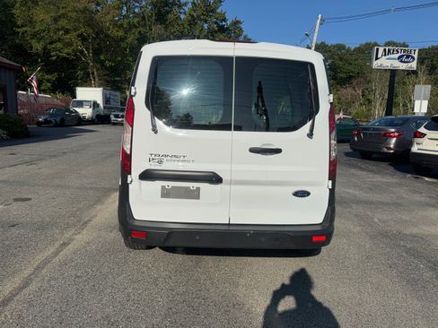 Used 2023 Ford Transit Connect XL image 3