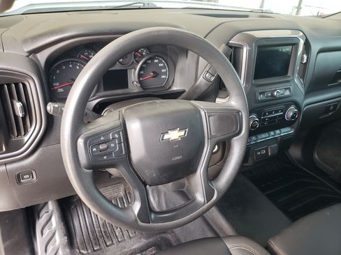 Used 2024 Chevrolet Silverado 1500 W/T image 9