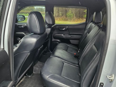 Used 2019 Toyota Tacoma image 13
