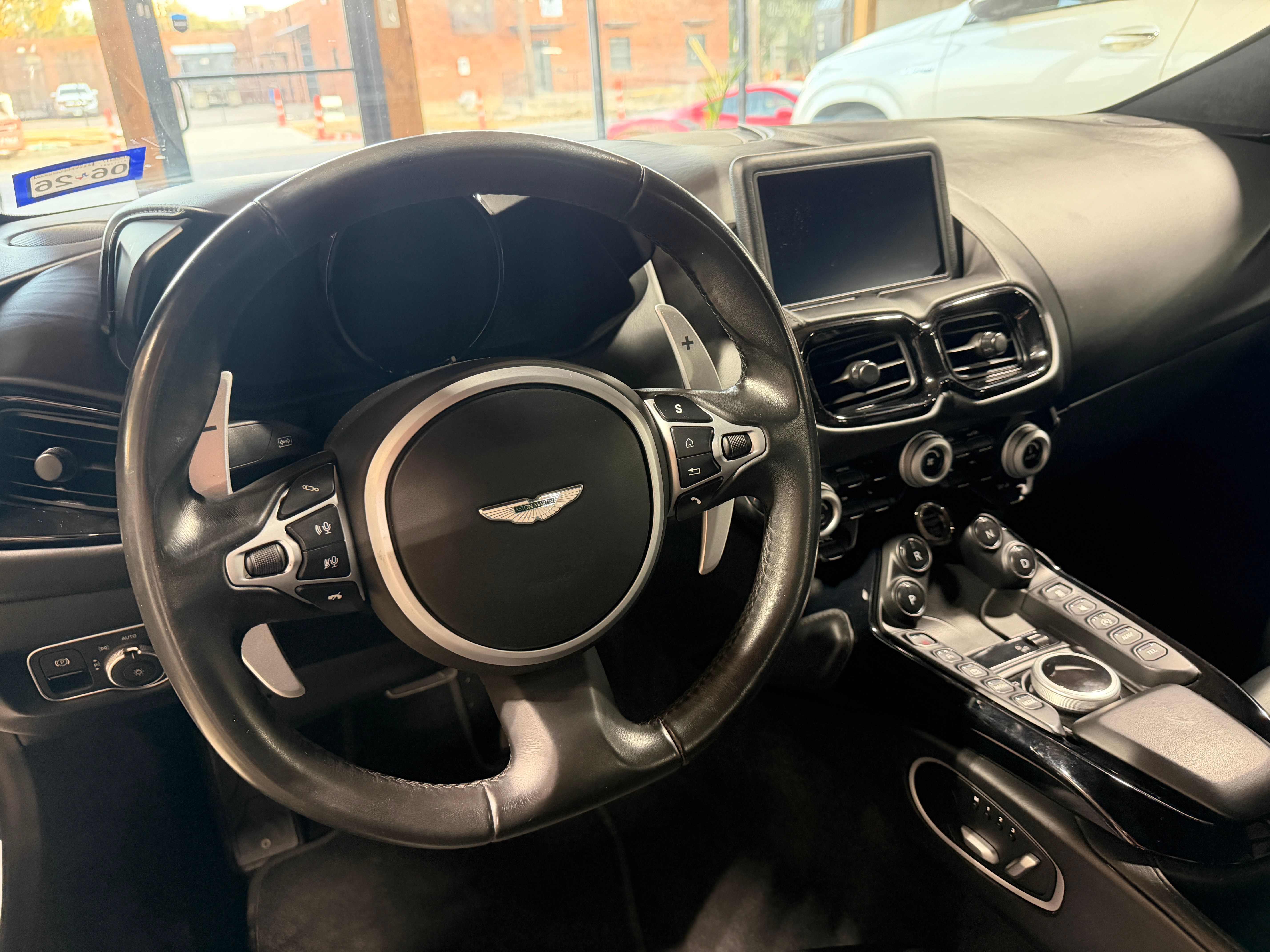Used 2020 Aston Martin V8 Vantage Coupe RWD image 16